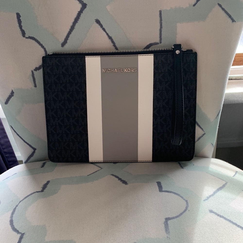 Michael Kors wristlet